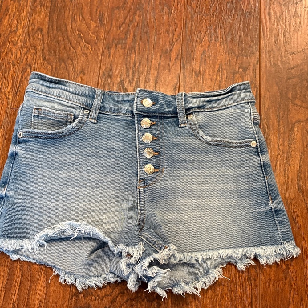 Guess cut off Jean shorts